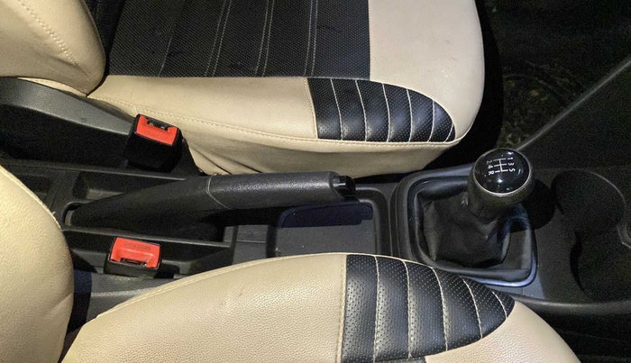 2018 Volkswagen Polo TRENDLINE 1.0L, Petrol, Manual, 53,232 km, Gear Lever