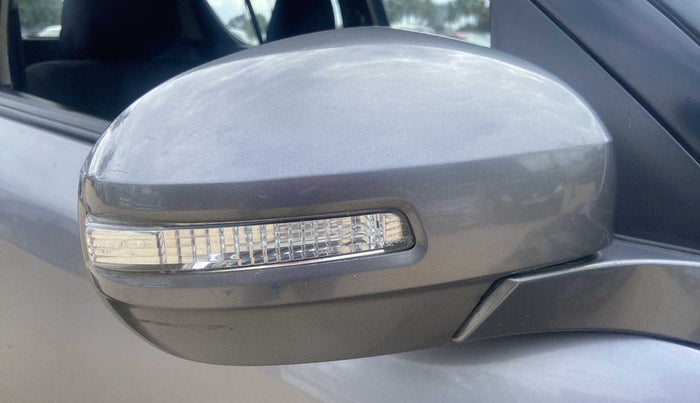 2012 Maruti Swift VXI, Petrol, Manual, 1,12,795 km, Right rear-view mirror - Mirror motor not working