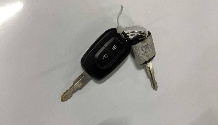 2017 Datsun Redi Go T (O), Petrol, Manual, 45,841 km, Key Close Up