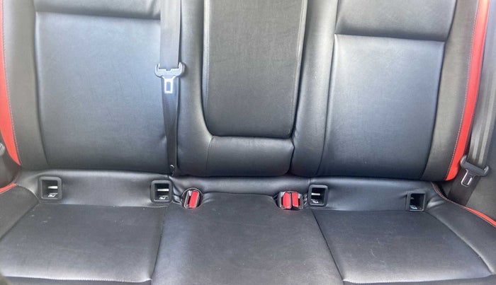 2021 Volkswagen TAIGUN GT 1.5 TSI MT, Petrol, Manual, 9,915 km, Second-row left seat - Cover slightly stained