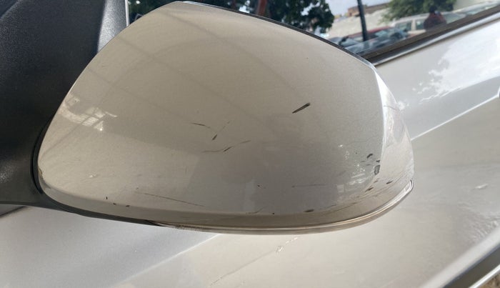 2014 Hyundai Xcent S 1.1 CRDI (O), Diesel, Manual, 1,12,733 km, Left rear-view mirror - Folding motor not working
