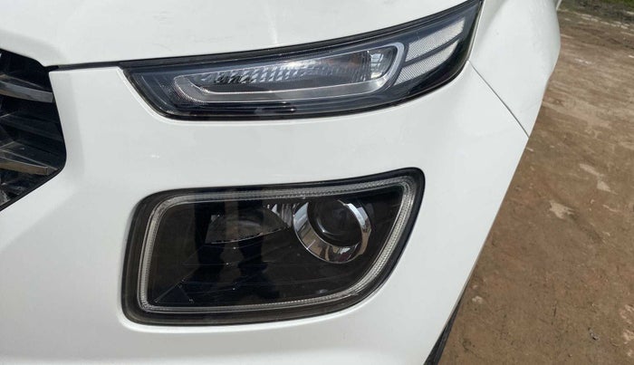 2019 Hyundai VENUE SX PLUS 1.0 TURBO DCT, Petrol, Automatic, 31,927 km, Left headlight - Minor scratches