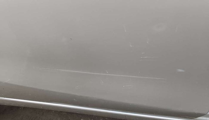 2018 Maruti Ciaz SIGMA DIESEL 1.3, Diesel, Manual, 74,088 km, Right rear door - Minor scratches