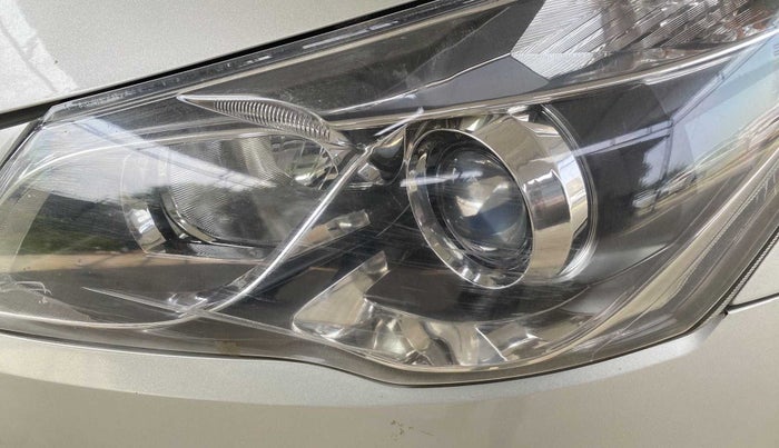 2018 Maruti Ciaz SIGMA DIESEL 1.3, Diesel, Manual, 74,088 km, Left headlight - Minor scratches