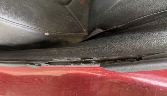2018 Renault Kwid RXT 1.0 (O), Petrol, Manual, 51,931 km, Rear left door - Beading has minor damage