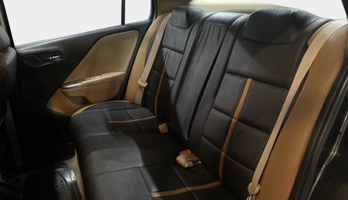 2015 Honda City 1.5L I-VTEC V MT, Petrol, Manual, 77,990 km, Right Side Rear Door Cabin