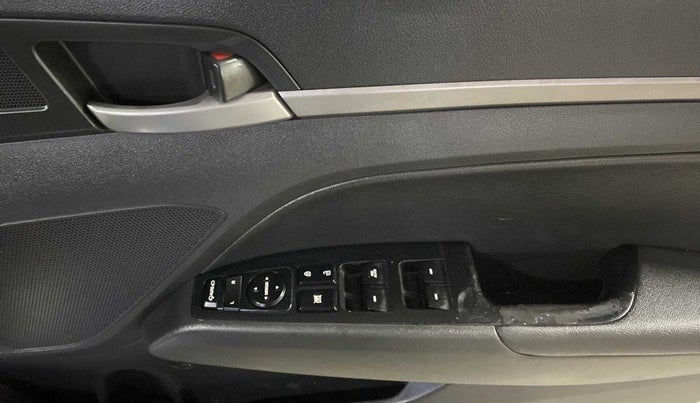 2018 Hyundai New Elantra 1.6 SX (O) AT DIESEL, Diesel, Automatic, 48,054 km, Driver Side Door Panels Control