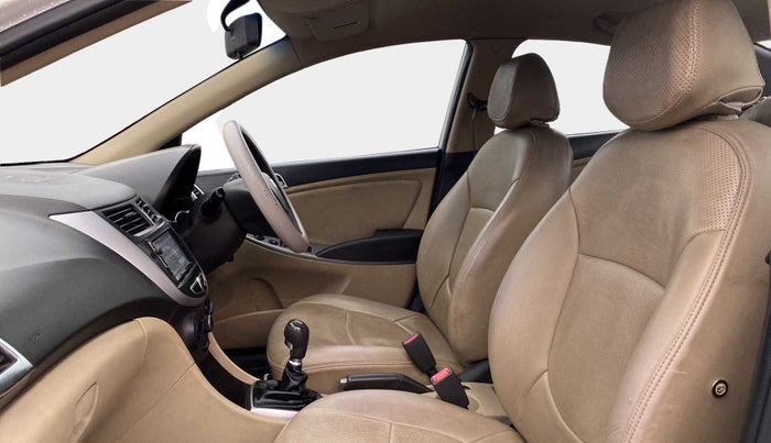 2016 Hyundai Verna FLUIDIC 4S 1.4 VTVT, Petrol, Manual, 58,781 km, Right Side Front Door Cabin