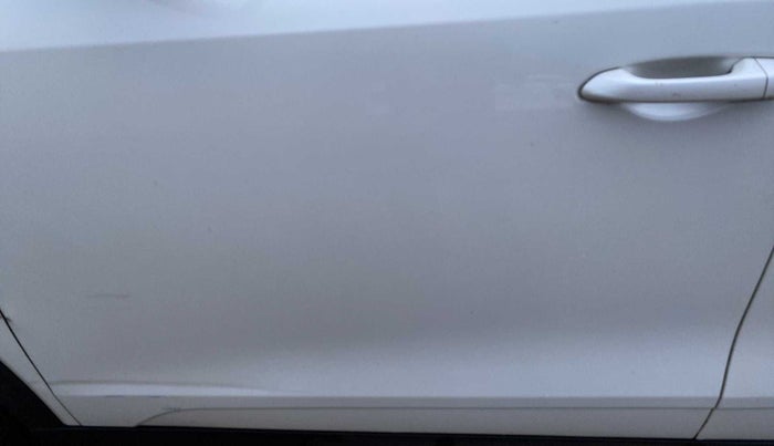 2019 Mahindra XUV300 W4 1.5 DIESEL, Diesel, Manual, 33,060 km, Front passenger door - Slightly dented