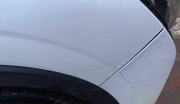 2019 Mahindra XUV300 W4 1.5 DIESEL, Diesel, Manual, 33,060 km, Right fender - Minor scratches