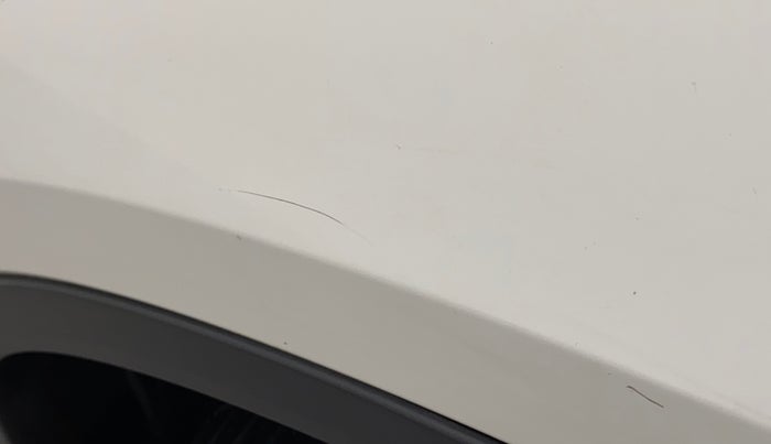 2019 Tata Harrier XZ 2.0L, Diesel, Manual, 35,180 km, Right fender - Minor scratches