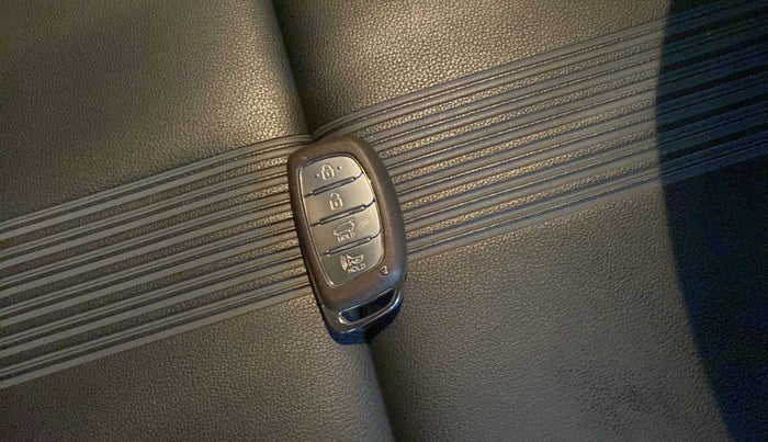 2022 Hyundai NEW I20 ASTA (O) 1.0 TURBO GDI DCT, Petrol, Automatic, 5,577 km, Key Close Up