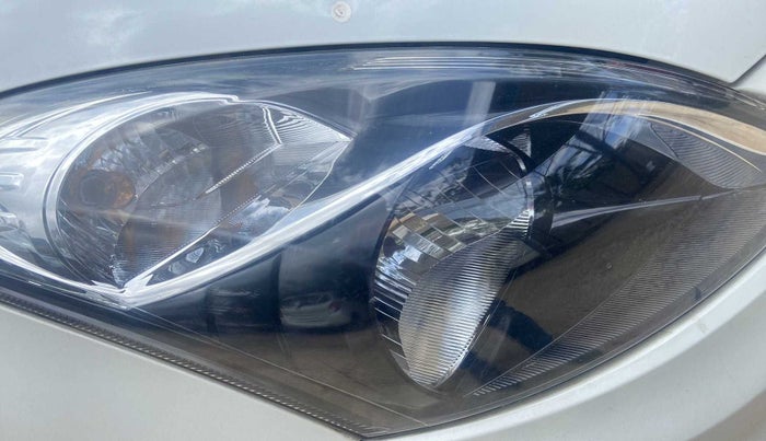 2016 Maruti Swift Dzire ZXI, Petrol, Manual, 28,538 km, Right headlight - Faded