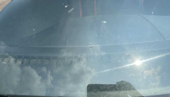 2016 Maruti Swift VXI, Petrol, Manual, 45,950 km, Front windshield - Minor spot on windshield