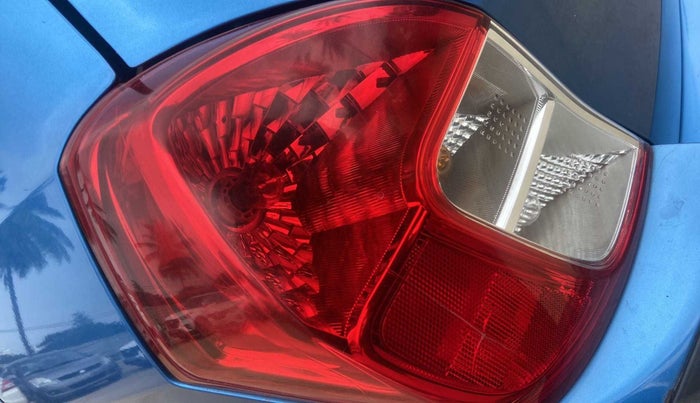 2015 Maruti Celerio VXI AMT, Petrol, Automatic, 28,051 km, Left tail light - Minor damage