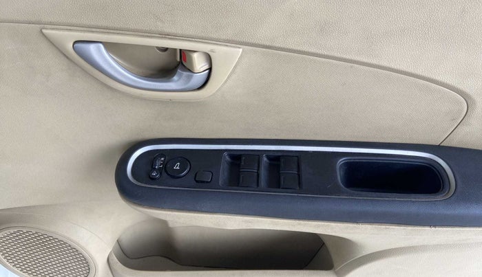 2017 Honda Amaze 1.2L I-VTEC VX AT, Petrol, Automatic, 41,052 km, Driver Side Door Panels Control