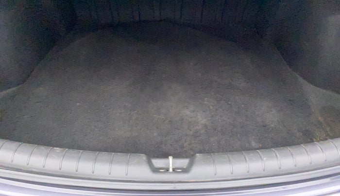 2018 Hyundai Verna 1.6 VTVT SX, Petrol, Manual, 78,892 km, Boot Inside