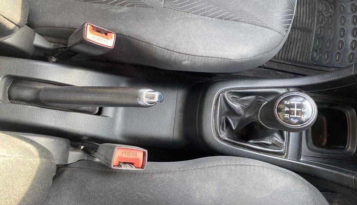 2012 Maruti Swift VXI, Petrol, Manual, 66,733 km, Gear Lever