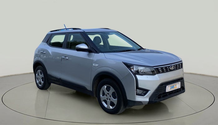 2019 Mahindra XUV300 W6 1.5 DIESEL, Diesel, Manual, 84,242 km, Right Front Diagonal