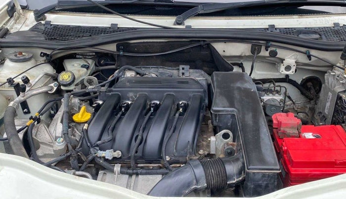 2016 Renault Duster RXE PETROL, Petrol, Manual, 69,173 km, Open Bonet