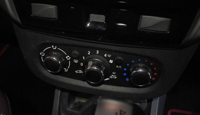 2019 Renault Duster RXS OPT CVT, Petrol, Automatic, 31,372 km, AC Unit - Directional switch missing