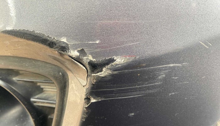 2016 Maruti Ciaz ZXI+ AT, Petrol, Automatic, 1,15,599 km, Front bumper - Paint has minor damage