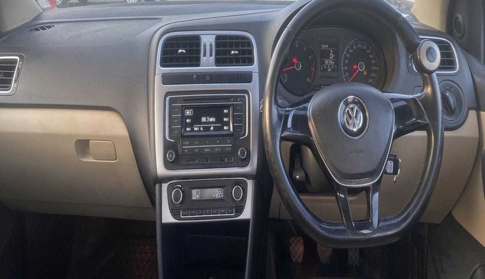 2017 Volkswagen Ameo HIGHLINE1.2L, Petrol, Manual, 92,721 km, Dashboard - Minor scratches