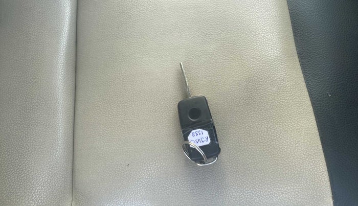 2017 Volkswagen Ameo HIGHLINE1.2L, Petrol, Manual, 92,721 km, Key Close Up