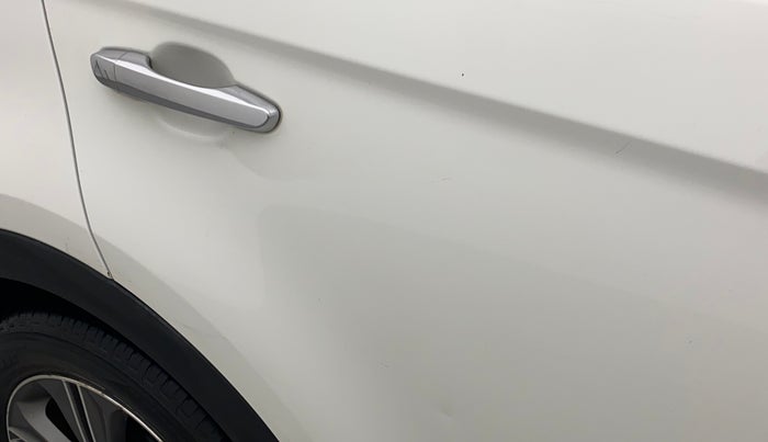 2016 Hyundai Creta SX PLUS AT 1.6 DIESEL, Diesel, Automatic, 65,725 km, Right rear door - Minor scratches