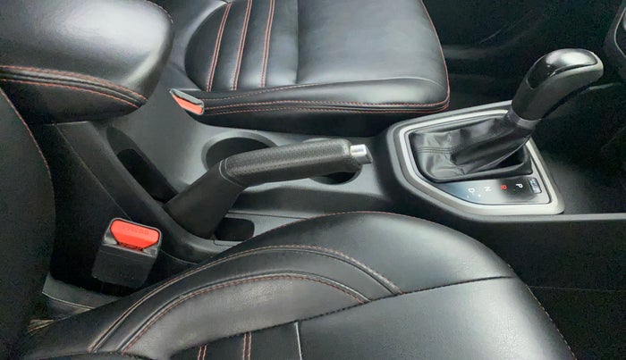 2016 Hyundai Creta SX PLUS AT 1.6 DIESEL, Diesel, Automatic, 65,725 km, Gear Lever