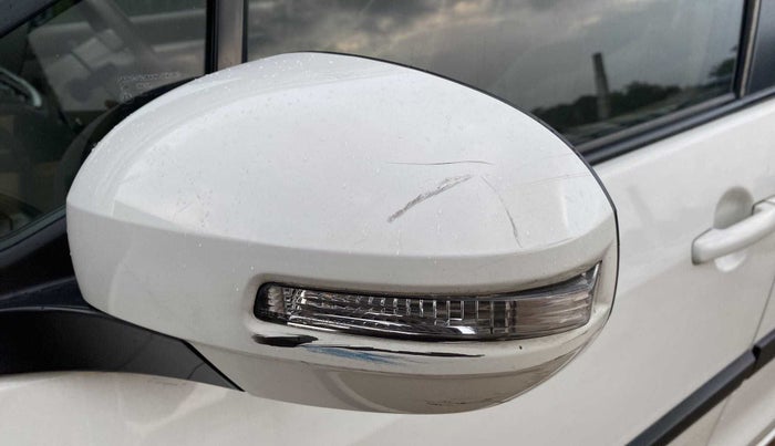 2012 Maruti Ertiga ZXI, Petrol, Manual, 19,675 km, Left rear-view mirror - Minor scratches