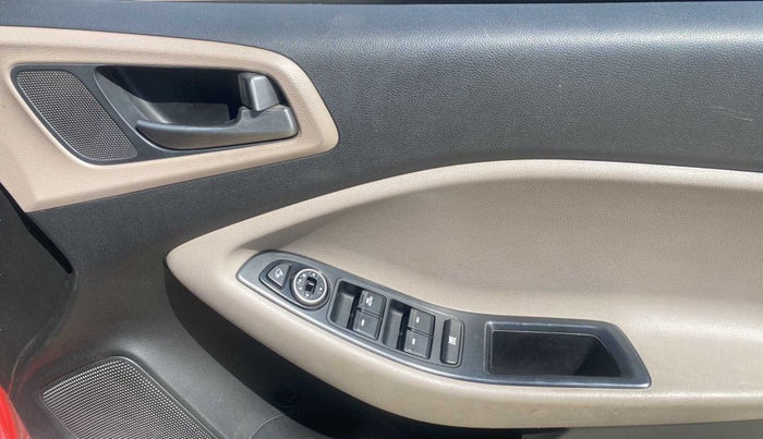 2015 Hyundai Elite i20 SPORTZ 1.2 (O), Petrol, Manual, 84,867 km, Driver Side Door Panels Control