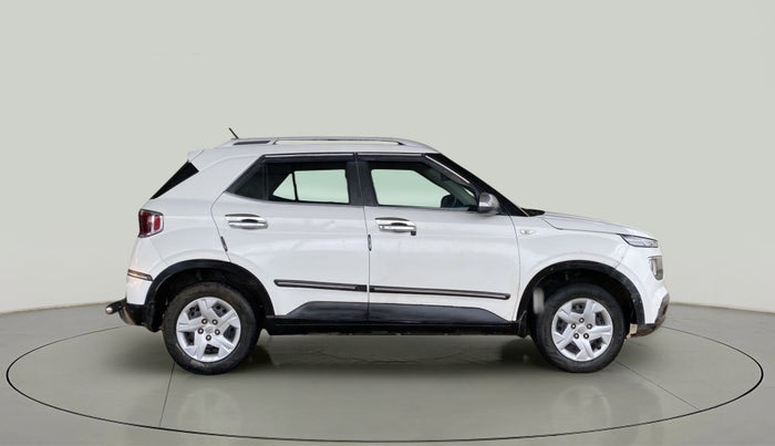 2020 Hyundai VENUE S 1.2, Petrol, Manual, 32,655 km, Right Side View