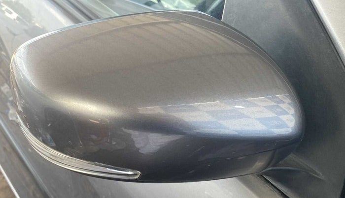 2016 Maruti Celerio ZXI AMT, Petrol, Automatic, 61,085 km, Right rear-view mirror - Mirror movement not proper