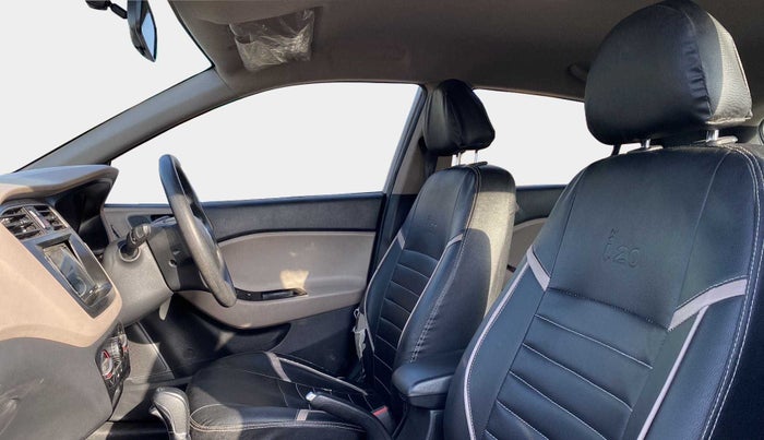 2018 Hyundai Elite i20 MAGNA EXECUTIVE CVT, Petrol, Automatic, 26,098 km, Right Side Front Door Cabin