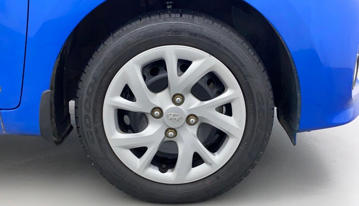 2017 Hyundai Grand i10 SPORTZ (O) 1.2 KAPPA VTVT, Petrol, Manual, 44,592 km, Right Front Wheel