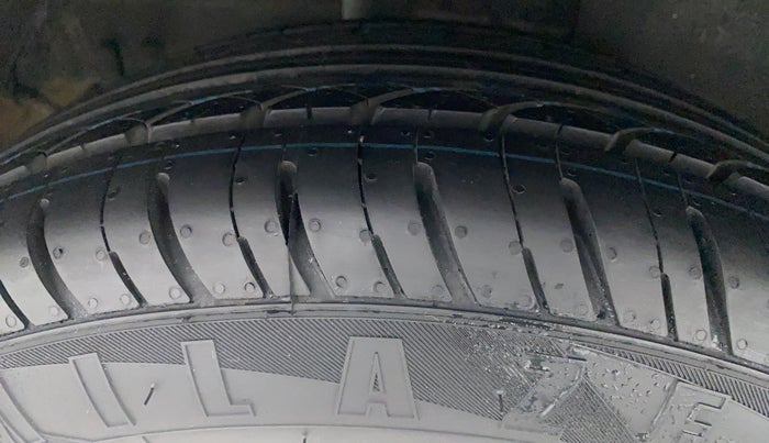 2015 Tata Bolt XMS REVOTRON, Petrol, Manual, 43,142 km, Right Rear Tyre Tread