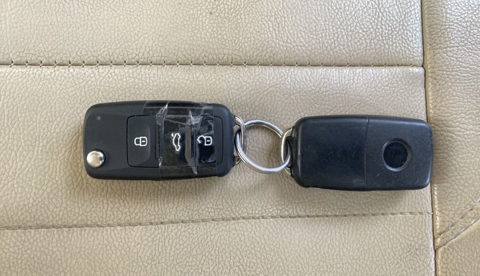 2016 Volkswagen Ameo HIGHLINE1.2L, Petrol, Manual, 68,843 km, Key Close Up