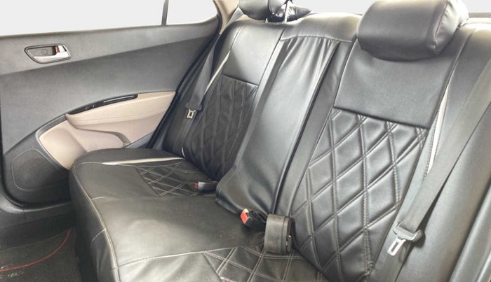 2015 Hyundai Xcent S 1.2, Petrol, Manual, 82,129 km, Right Side Rear Door Cabin
