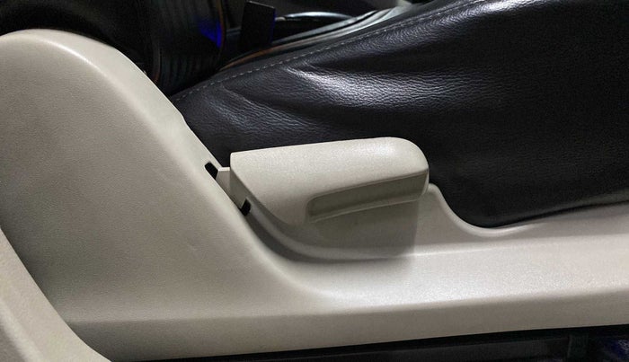2020 Maruti Celerio VXI (O) CNG, CNG, Manual, 19,130 km, Driver Side Adjustment Panel