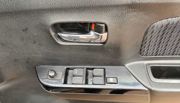2015 Maruti Wagon R Stingray VXI, Petrol, Manual, 68,590 km, Driver Side Door Panels Control