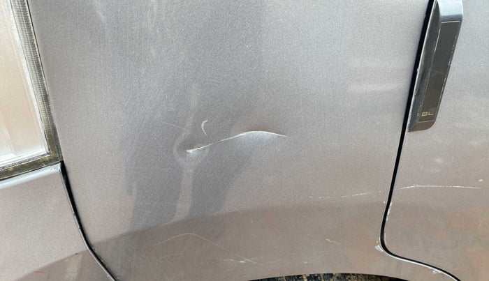 2015 Maruti Wagon R Stingray VXI, Petrol, Manual, 68,590 km, Right quarter panel - Minor scratches