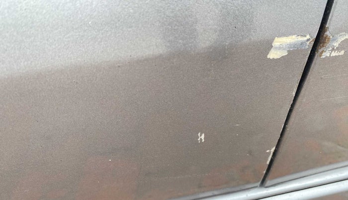 2015 Maruti Wagon R Stingray VXI, Petrol, Manual, 68,590 km, Front passenger door - Slightly dented