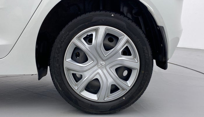 2020 Tata ALTROZ XT 1.2, Petrol, Manual, 19,660 km, Left Rear Wheel