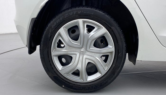 2020 Tata ALTROZ XT 1.2, Petrol, Manual, 19,660 km, Right Rear Wheel