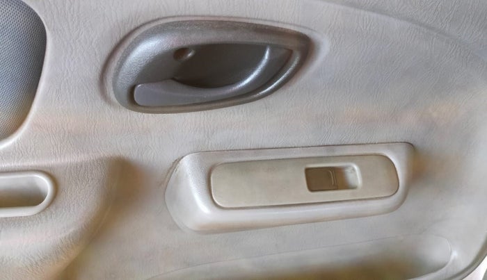 2011 Maruti Alto K10 VXI, Petrol, Manual, 72,543 km, Left front window switch / handle - Power window makes minor noise