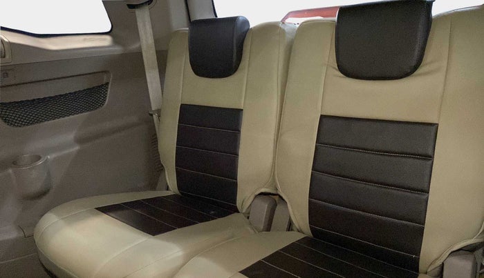 2015 Mahindra XUV500 W6, Diesel, Manual, 99,895 km, Third Seat Row ( optional )