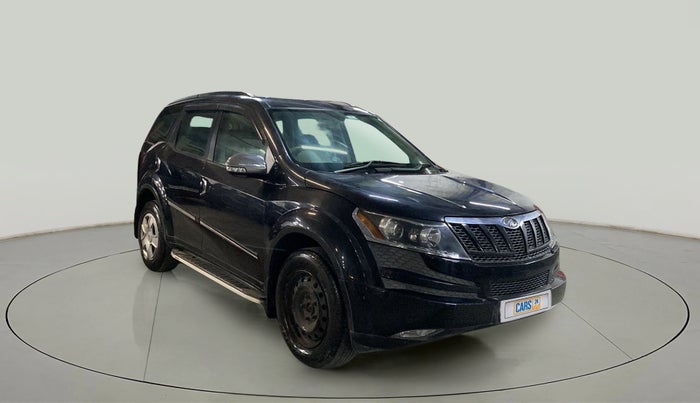2015 Mahindra XUV500 W6, Diesel, Manual, 99,895 km, Right Front Diagonal