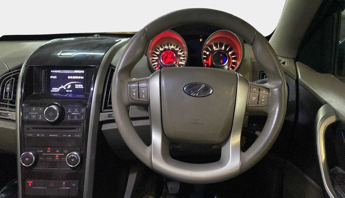 2015 Mahindra XUV500 W6, Diesel, Manual, 99,895 km, Steering Wheel Close Up
