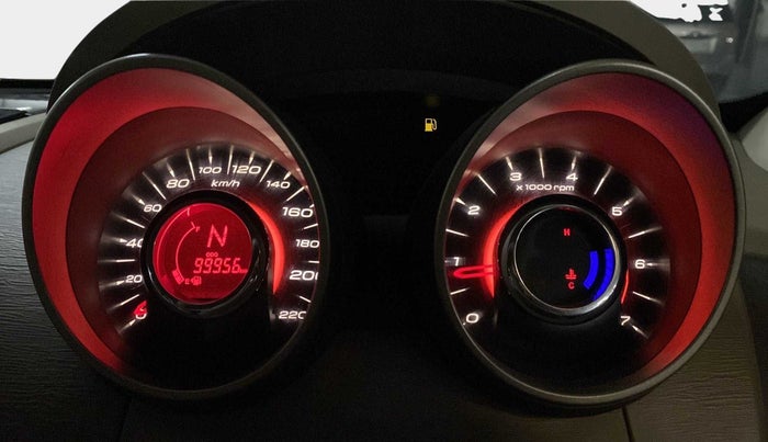 2015 Mahindra XUV500 W6, Diesel, Manual, 99,895 km, Odometer Image